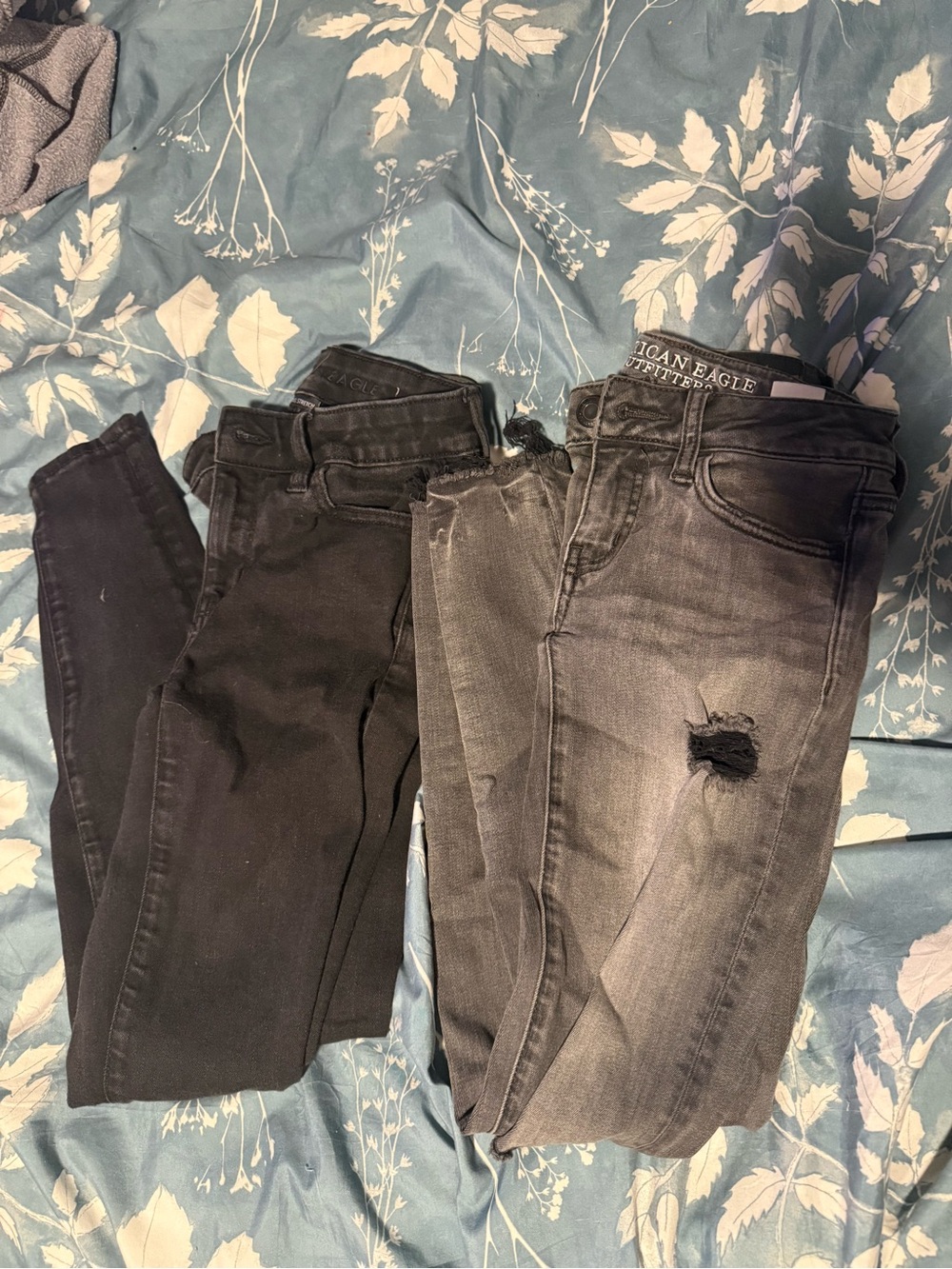 American Eagle Outfitters Women's High-Rise Skinny Jeans - Black & Washed Gray